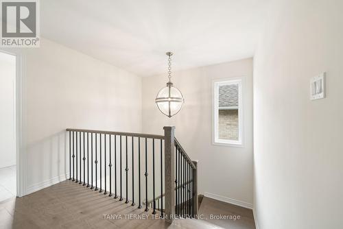 6 Burnham Court, Scugog, ON - Indoor Photo Showing Other Room