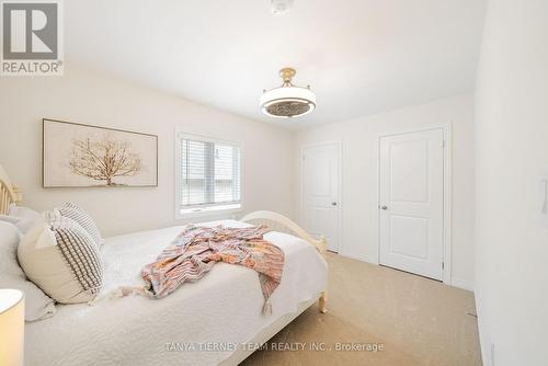 6 Burnham Court, Scugog, ON - Indoor Photo Showing Bedroom