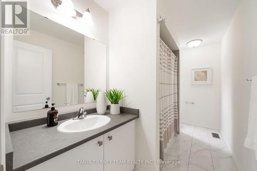 6 Burnham Court, Scugog, ON - Indoor Photo Showing Bathroom