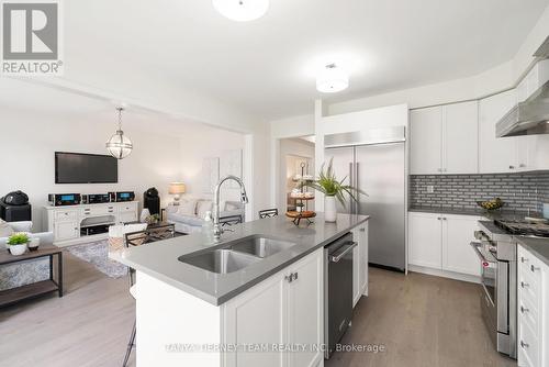 6 Burnham Court, Scugog, ON - Indoor Photo Showing Kitchen With Double Sink