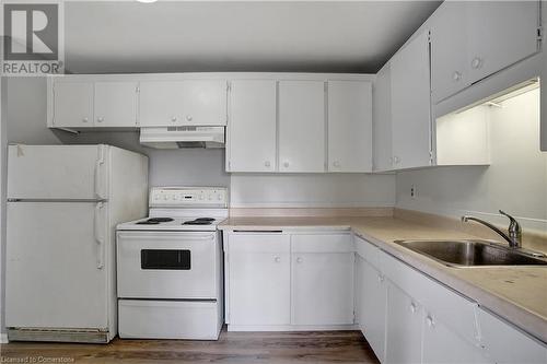 76 Brybeck Crescent Unit# 104, Kitchener, ON - Indoor Photo Showing Kitchen