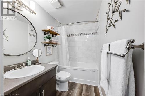 39 Blandford Street Unit# 1, Woodstock, ON - Indoor Photo Showing Bathroom