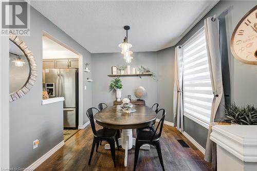 39 Blandford Street Unit# 1, Woodstock, ON - Indoor Photo Showing Dining Room