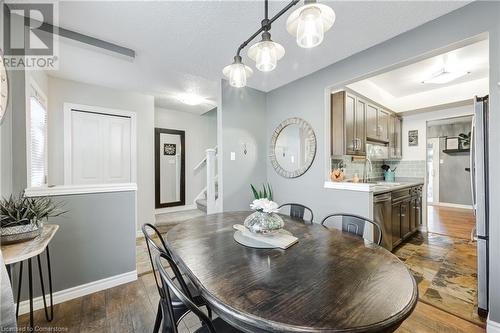 39 Blandford Street Unit# 1, Woodstock, ON - Indoor Photo Showing Dining Room