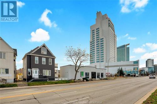 561 Riverside Drive East, Windsor, ON - Outdoor With Facade