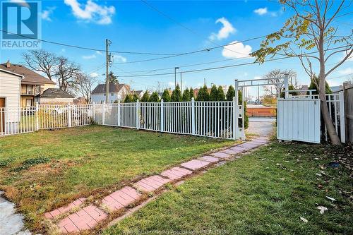 561 Riverside Drive East, Windsor, ON - Outdoor