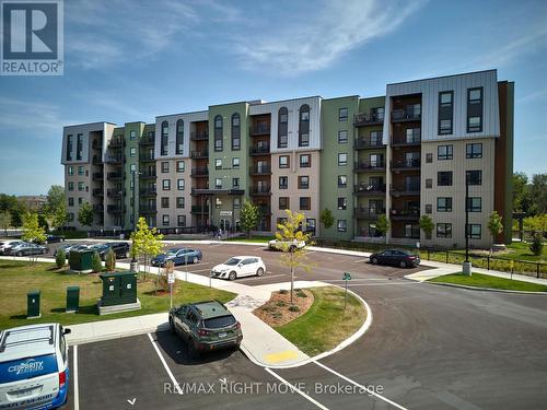 410 - 5 Chef Lane, Barrie, ON - Outdoor With Balcony With Facade