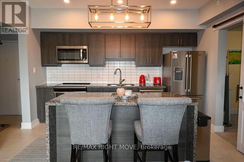 410 - 5 Chef Lane, Barrie, ON - Indoor Photo Showing Kitchen With Double Sink With Upgraded Kitchen