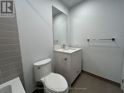 1303 - 4130 Parkside Village Drive, Mississauga, ON - Indoor Photo Showing Bathroom