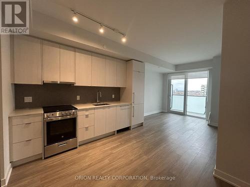 1303 - 4130 Parkside Village Drive, Mississauga, ON - Indoor Photo Showing Kitchen