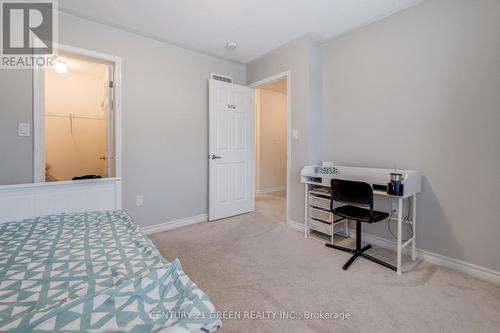 303 Yates Drive, Milton, ON - Indoor Photo Showing Bedroom