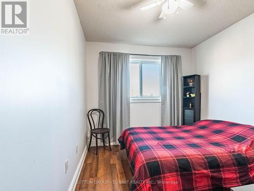 20 - 2 Sir Lou Drive, Brampton, ON - Indoor Photo Showing Bedroom