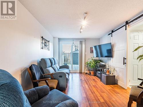 20 - 2 Sir Lou Drive, Brampton, ON - Indoor Photo Showing Living Room