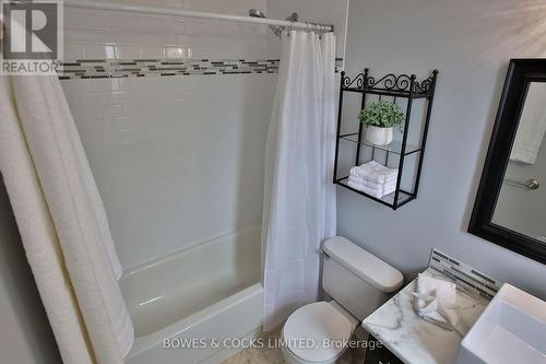 1830 Stratton Avenue, Peterborough (Otonabee), ON - Indoor Photo Showing Bathroom