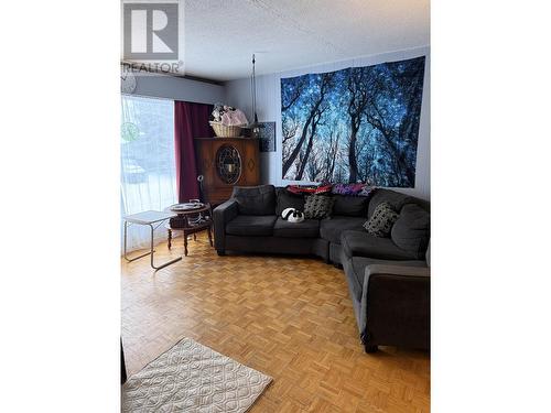 2827-2829 Alexander Crescent, Prince George, BC - Indoor Photo Showing Living Room