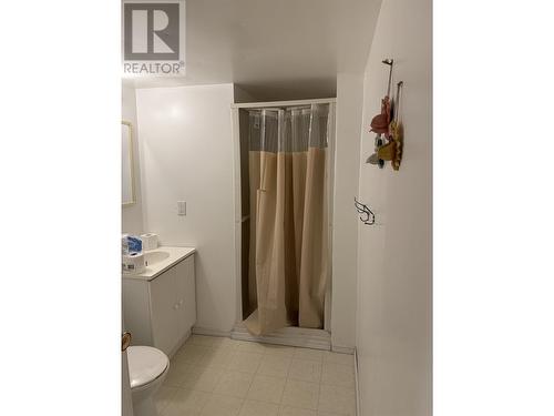 2827-2829 Alexander Crescent, Prince George, BC - Indoor Photo Showing Bathroom