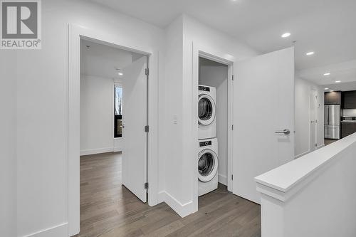 1164 Ellis Street Unit# 1, Kelowna, BC - Indoor Photo Showing Laundry Room