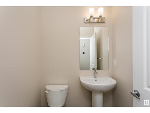 20516 22 Ave Nw, Edmonton, AB - Indoor Photo Showing Bathroom