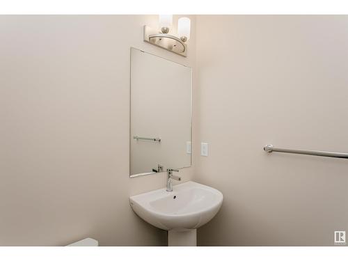 20516 22 Ave Nw, Edmonton, AB - Indoor Photo Showing Bathroom