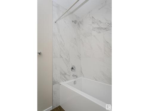 20516 22 Ave Nw, Edmonton, AB - Indoor Photo Showing Bathroom