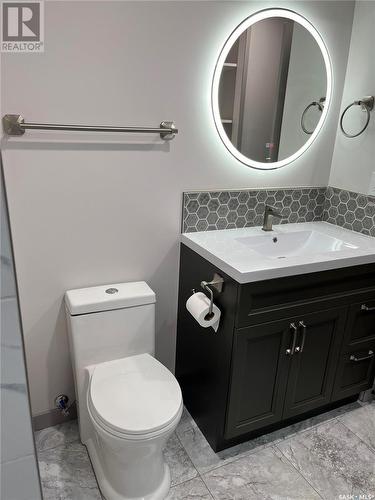 1921 95Th Street, North Battleford, SK - Indoor Photo Showing Bathroom