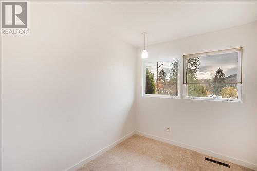 1110 Mcdiarmid Road, Castlegar, BC - Indoor Photo Showing Other Room