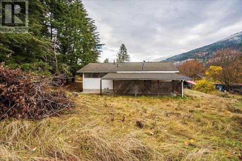 1110 Mcdiarmid Road, Castlegar, BC - Outdoor