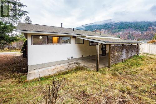 1110 Mcdiarmid Road, Castlegar, BC - Outdoor