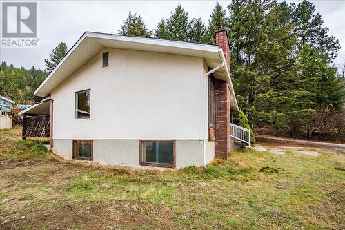 1110 Mcdiarmid Road, Castlegar, BC - Outdoor With Exterior