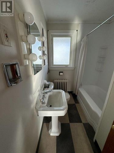 99 Cornwall Avenue, St. John'S, NL - Indoor Photo Showing Bathroom