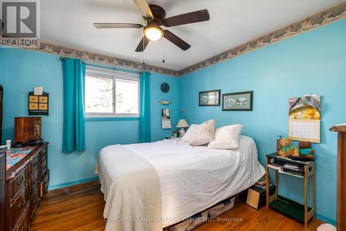 572 Whites Road, Quinte West, ON - Indoor Photo Showing Bedroom