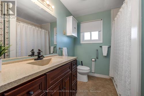 572 Whites Road, Quinte West, ON - Indoor Photo Showing Bathroom