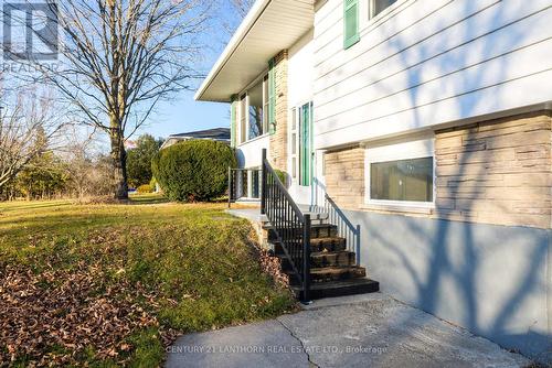 572 Whites Road, Quinte West, ON - Outdoor