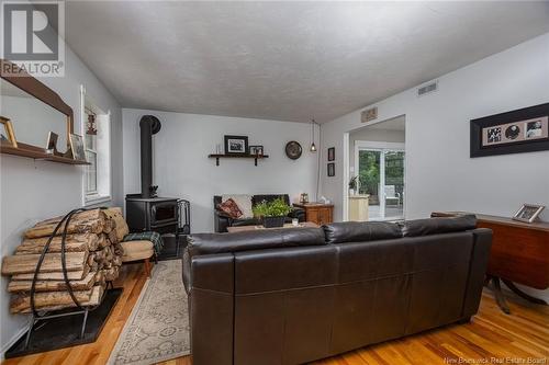 37 Princeton Avenue, Lower Coverdale, NB - Indoor Photo Showing Living Room