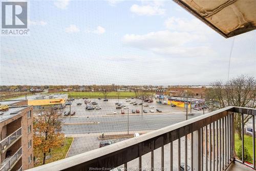 3936 Wyandotte Street East Unit# 709, Windsor, ON - Outdoor With Balcony With View