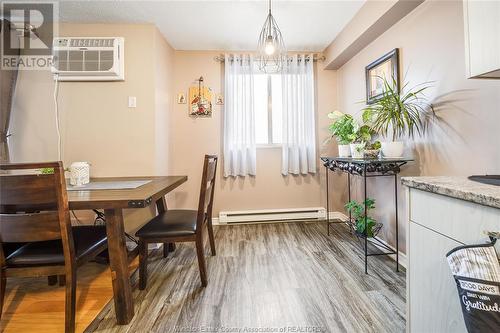 3936 Wyandotte Street East Unit# 709, Windsor, ON - Indoor Photo Showing Dining Room