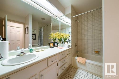 #4 14812 45 Av Nw, Edmonton, AB - Indoor Photo Showing Bathroom