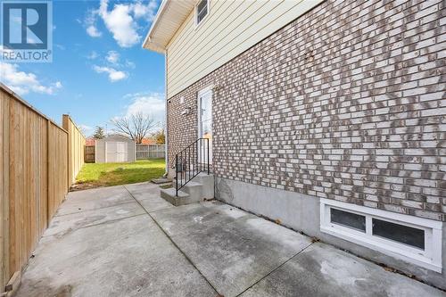 652 Stacy Court, Sarnia, ON - Outdoor