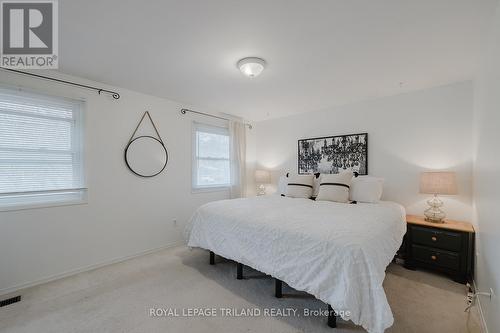 1649 Aldersbrook Road, London, ON - Indoor Photo Showing Bedroom