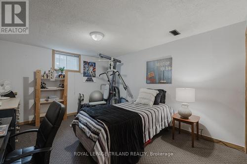 1649 Aldersbrook Road, London, ON - Indoor Photo Showing Bedroom