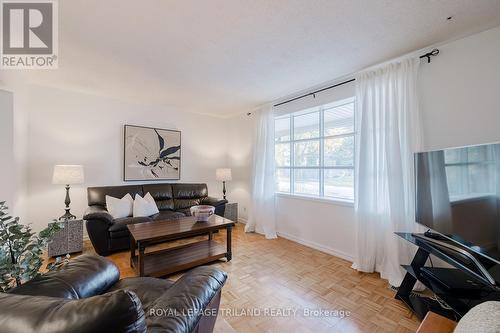 1649 Aldersbrook Road, London, ON - Indoor Photo Showing Living Room