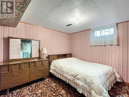 9026 16Th Avenue, North Battleford, SK - Indoor Photo Showing Bedroom