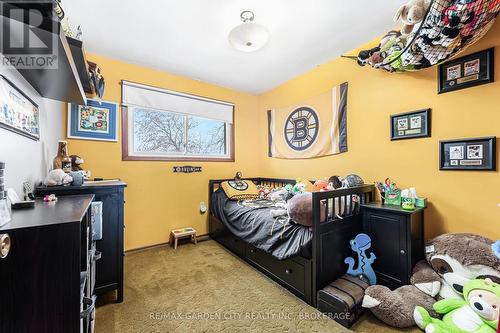 674 Clare Avenue, Welland (767 - N. Welland), ON - Indoor Photo Showing Bedroom