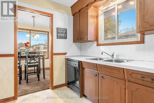 674 Clare Avenue, Welland (767 - N. Welland), ON - Indoor Photo Showing Kitchen With Double Sink