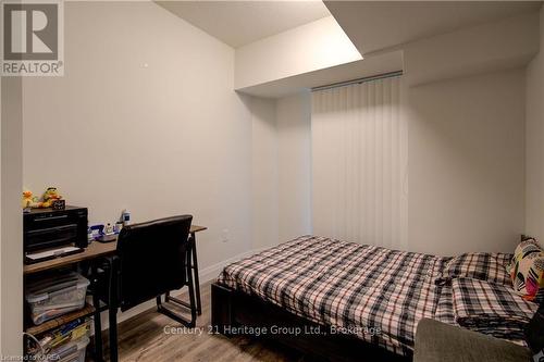 336 - 652 Princess Street, Kingston (Central City East), ON - Indoor Photo Showing Bedroom