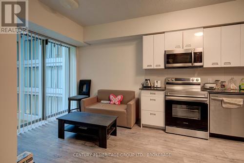 336 - 652 Princess Street, Kingston (Central City East), ON - Indoor Photo Showing Kitchen