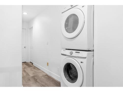 12410 90A Avenue, Surrey, BC - Indoor Photo Showing Laundry Room