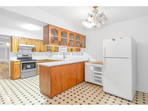 12410 90A Avenue, Surrey, BC - Indoor Photo Showing Kitchen