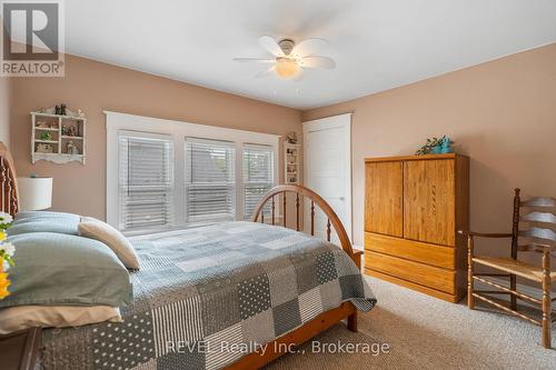 4743 Epworth Circle, Niagara Falls (210 - Downtown), ON - Indoor Photo Showing Bedroom