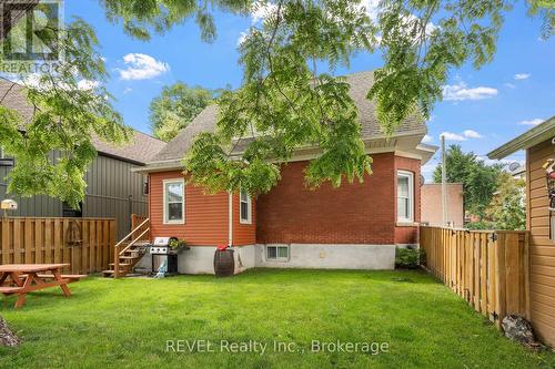 4743 Epworth Circle, Niagara Falls (210 - Downtown), ON - Outdoor